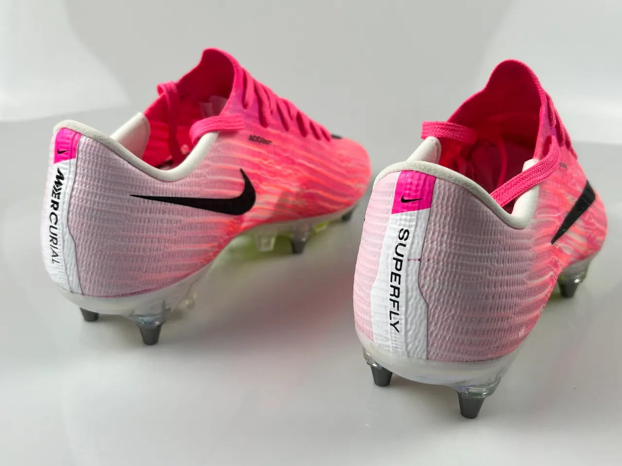 Nike Pink Black Flyweave Upper Low-Cut Collar Firm-Ground Soccer Shoes 10