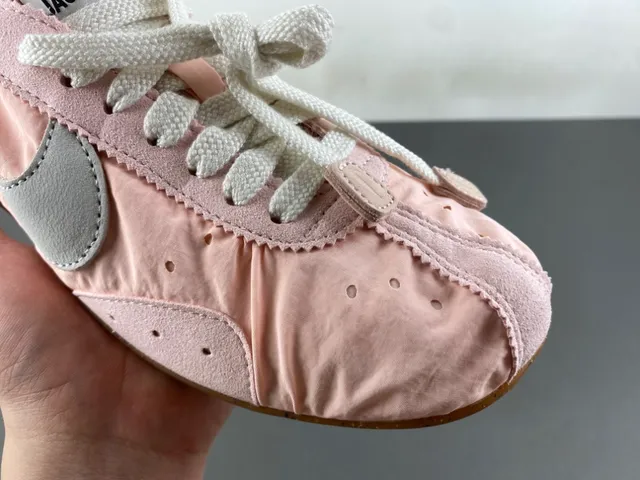 Nike Pink Gray Gathered Nylon Upper Perforated Toe Lifestyle Sneakers 2