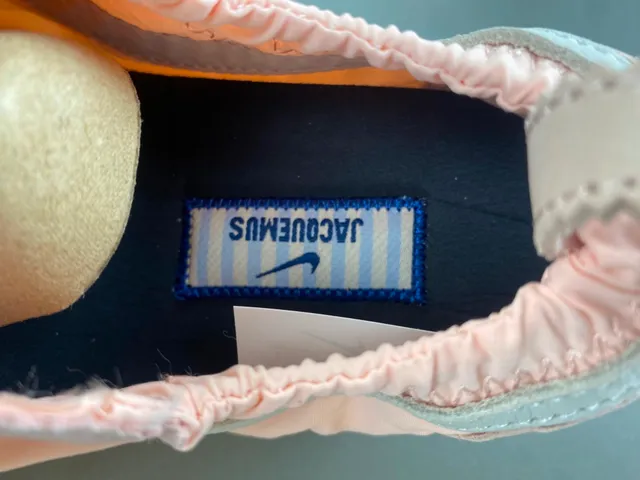 Nike Pink Gray Gathered Nylon Upper Perforated Toe Lifestyle Sneakers 7