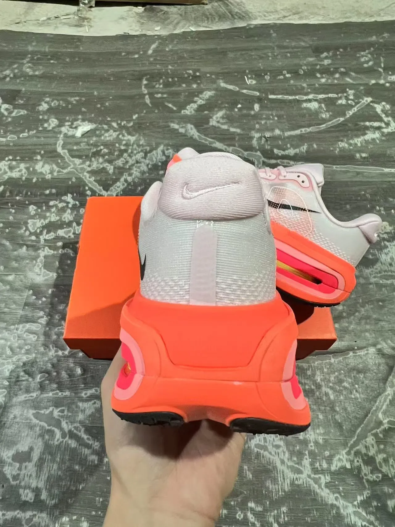 Chaussures Running Nike Rose Orange Upper Maille Tricotée Visible Full-Length Air Unit 4
