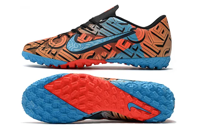 Nike Sapatos de futebol turf, corte baixo, upper sintético, cadarços assimétricos, rosa e prata 7