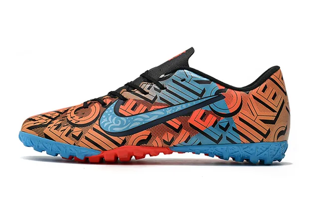 Nike Sapatos de futebol turf, corte baixo, upper sintético, cadarços assimétricos, rosa e prata 8