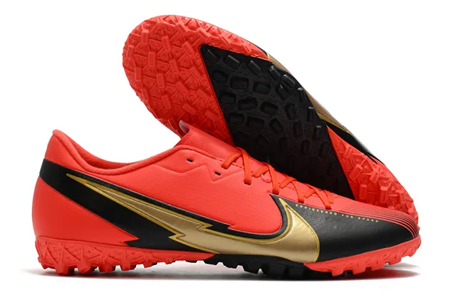 Nike Sapatos de futebol turf, corte baixo, upper sintético, cadarços assimétricos, rosa e prata 13