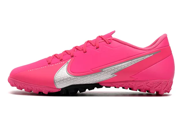 Nike Sapatos de futebol turf, corte baixo, upper sintético, cadarços assimétricos, rosa e prata 21