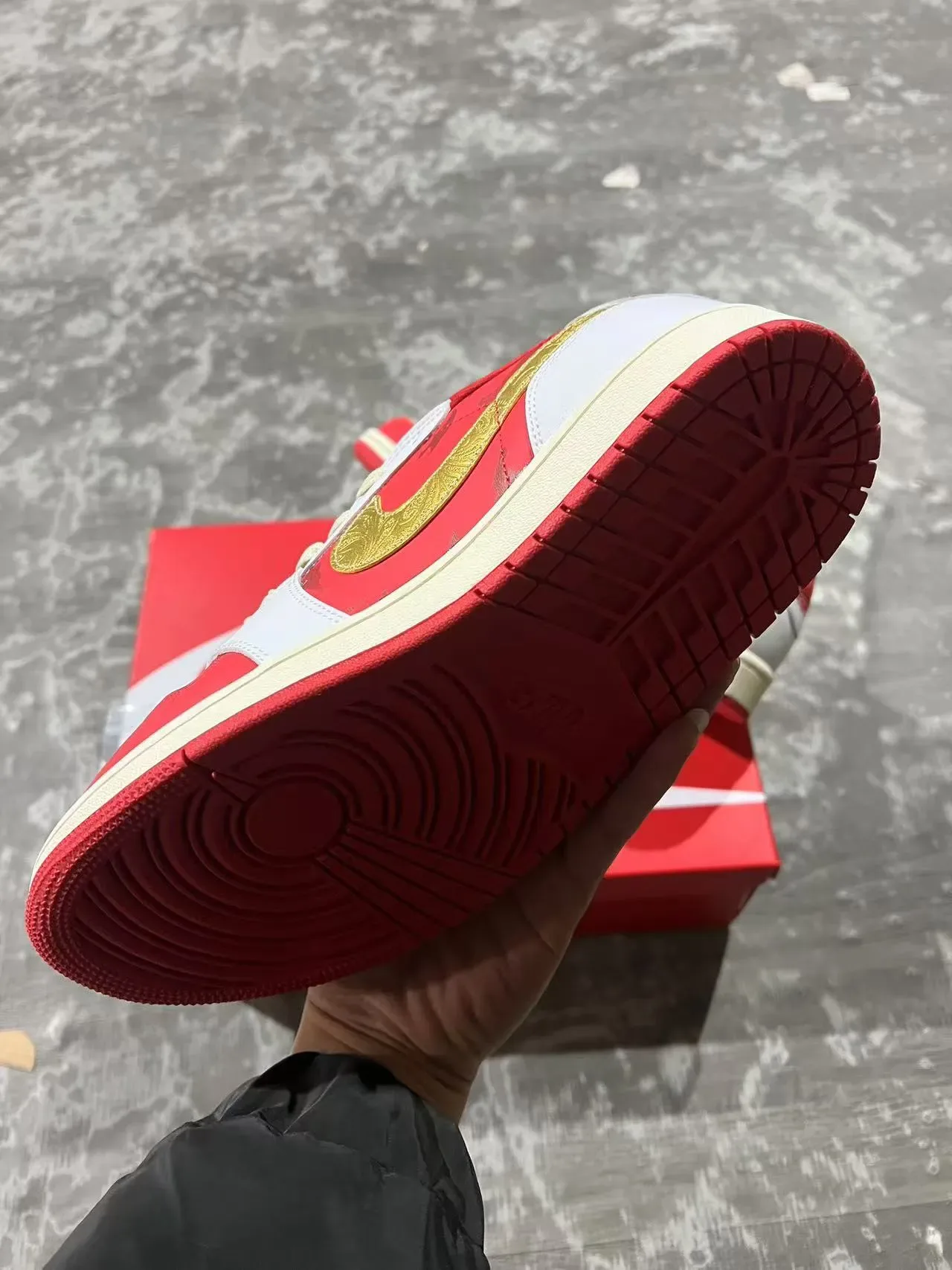 Nike Red Gold Low-Top Swoosh Lifestyle Sneakers 6