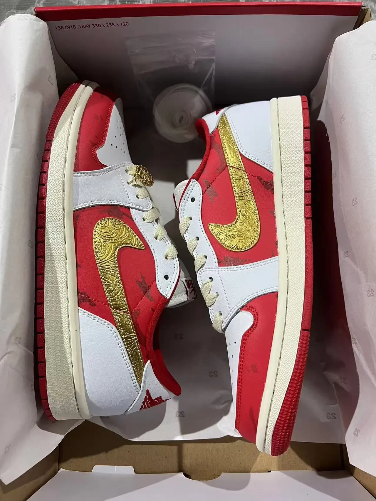 Nike Red Gold Low-Top Swoosh Lifestyle Sneakers 9