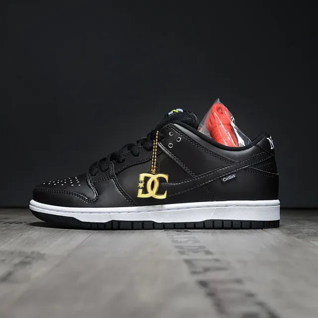 Nike SB Dunk Low Black White Skateboard Shoes 7