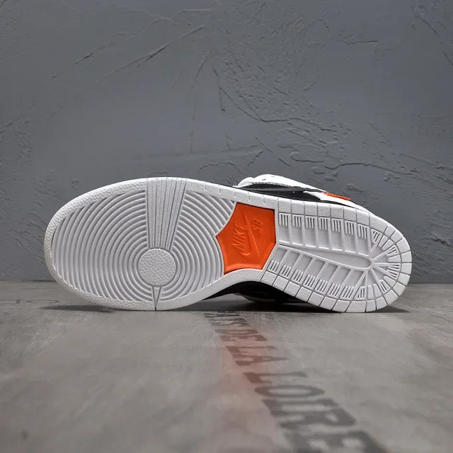 Nike SB Dunk Low Off-White Black and White Skateboard Shoes 5