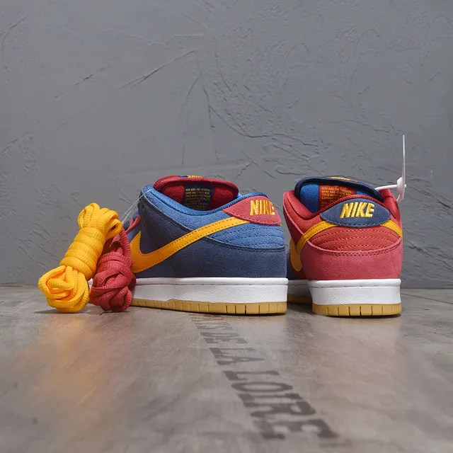 Nike SB Dunk Low Rouge Bleu Jaune Chaussures de Skateboard 3