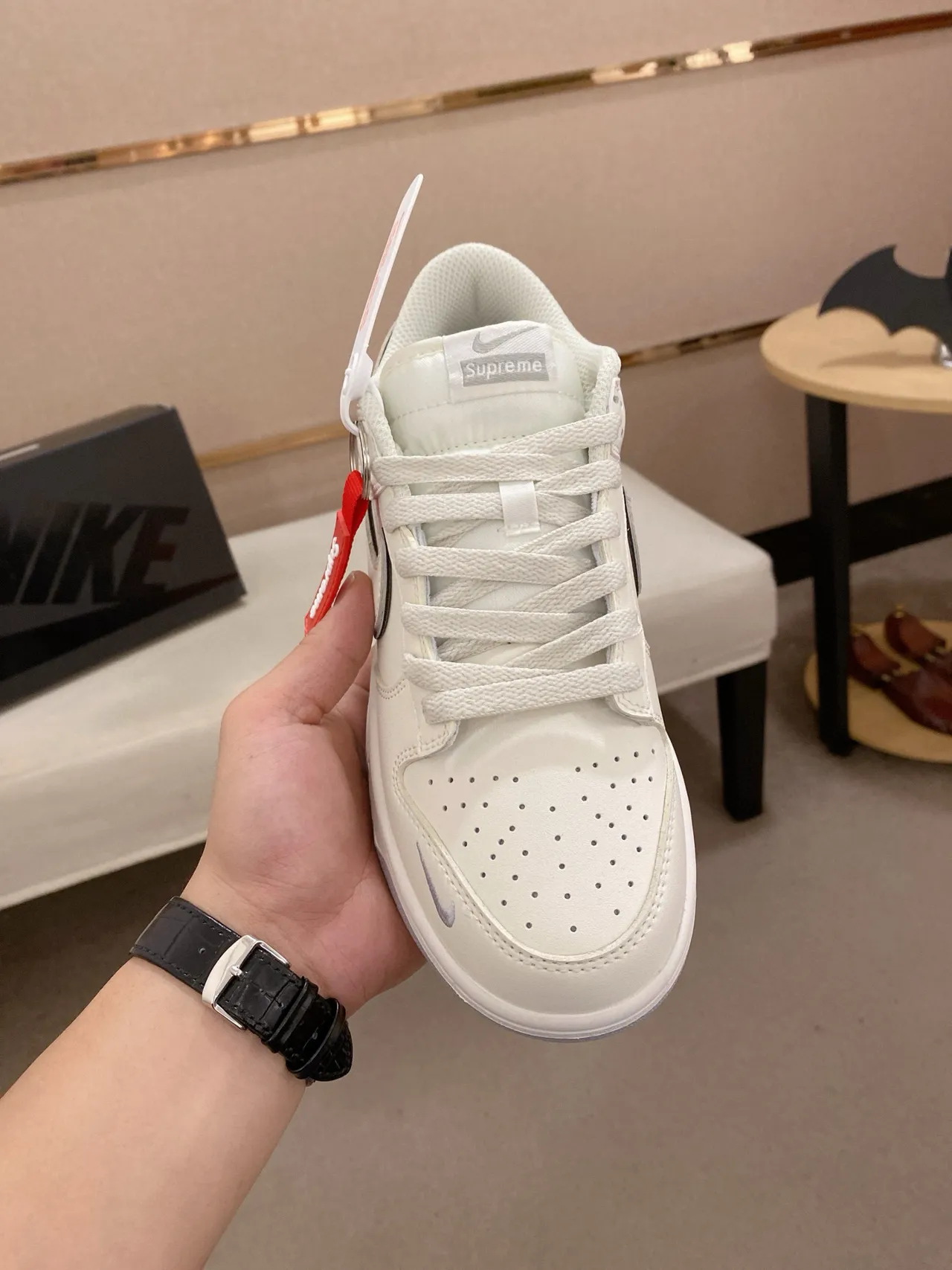 Nike SB Dunk Low White Supreme Skateboard Shoes 2