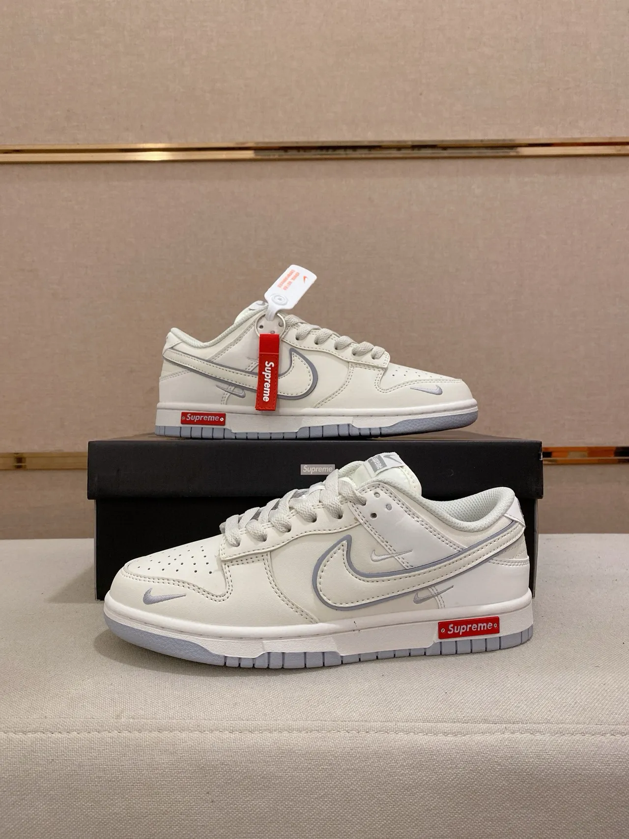 Nike SB Dunk Low White Supreme Skateboard Shoes 6