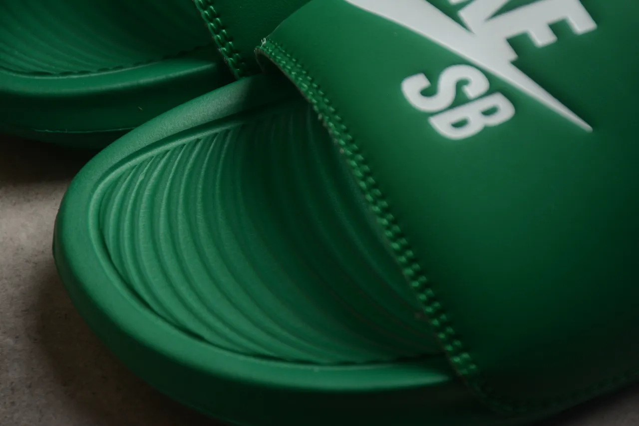 Nike SB Slide Green White Orange Slippers 7