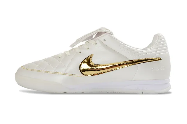 نايك تيمبو ليجند أحذية كرة القدم الداخلية جلد مقصوص أبيض ذهبي Swoosh معدني 6