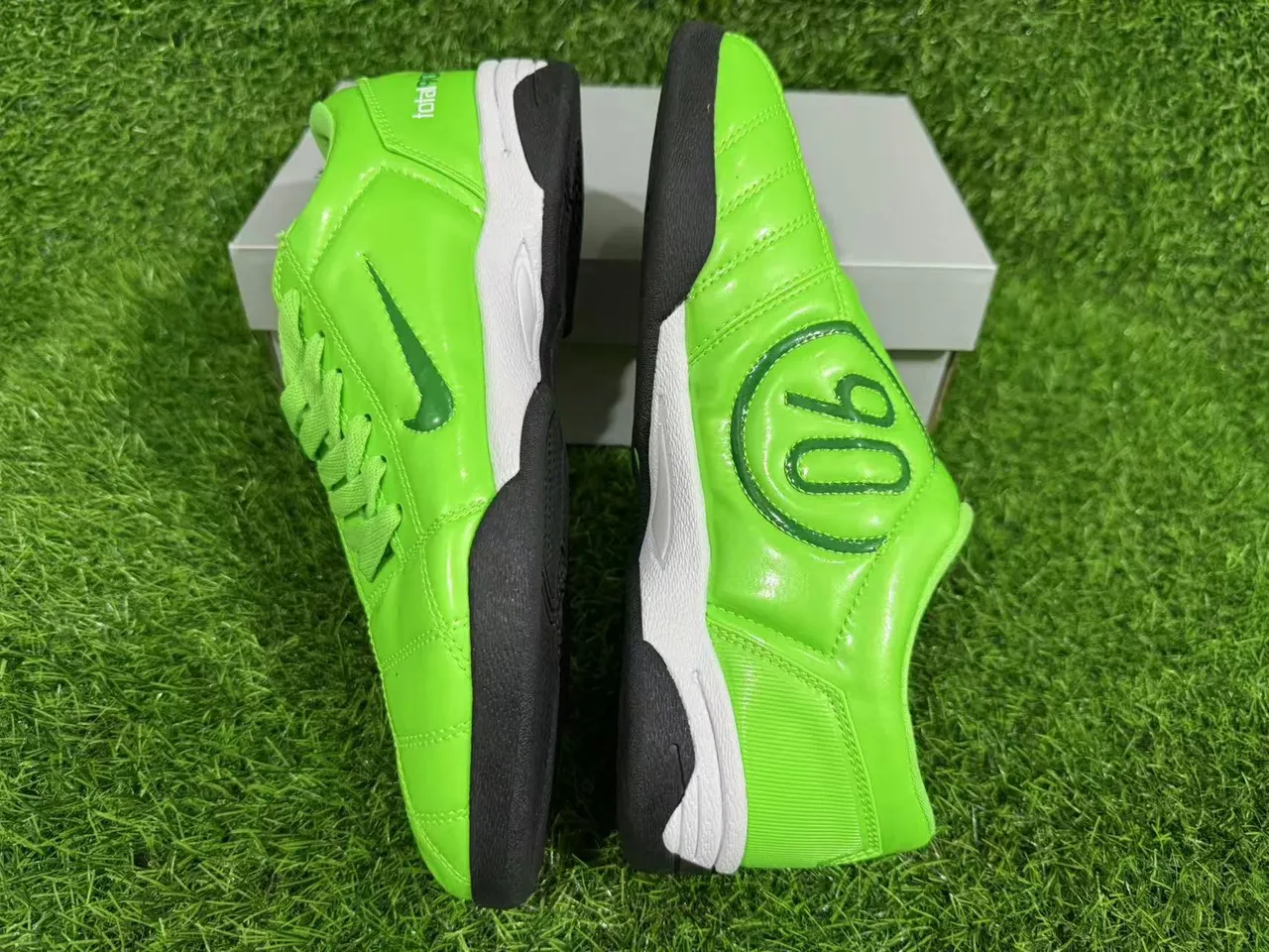 Nike Total 90 III Neon Green Chaussures de football indoor 2
