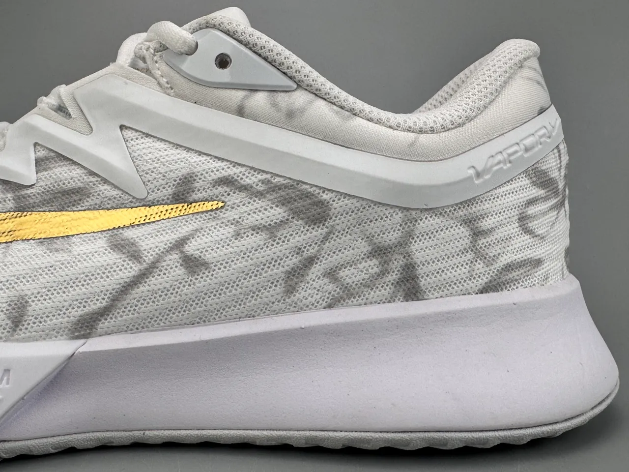 Nike Vaporwave White Gold Mesh Running Shoes 5