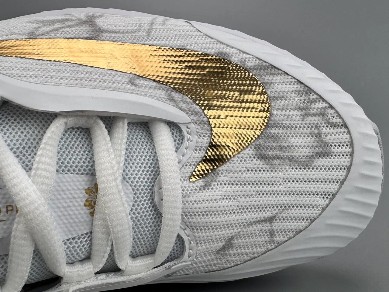 Nike Vaporwave White Gold Mesh Running Shoes 6