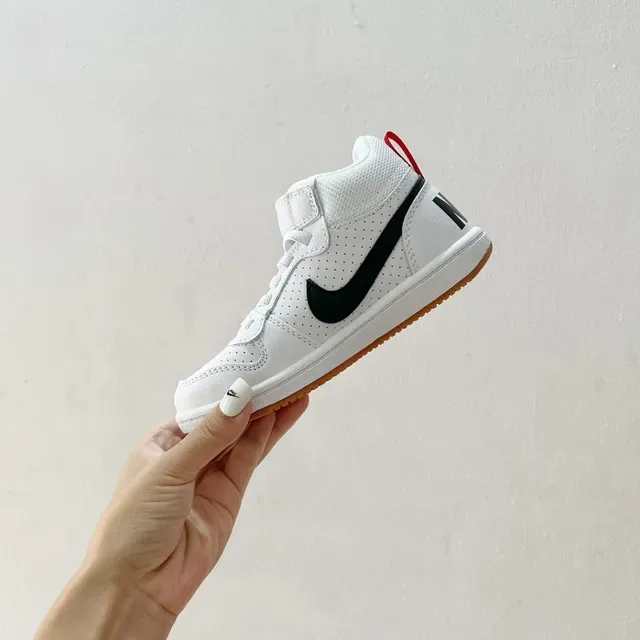 Nike White and Black High-Top Lifestyle Sneakers 21