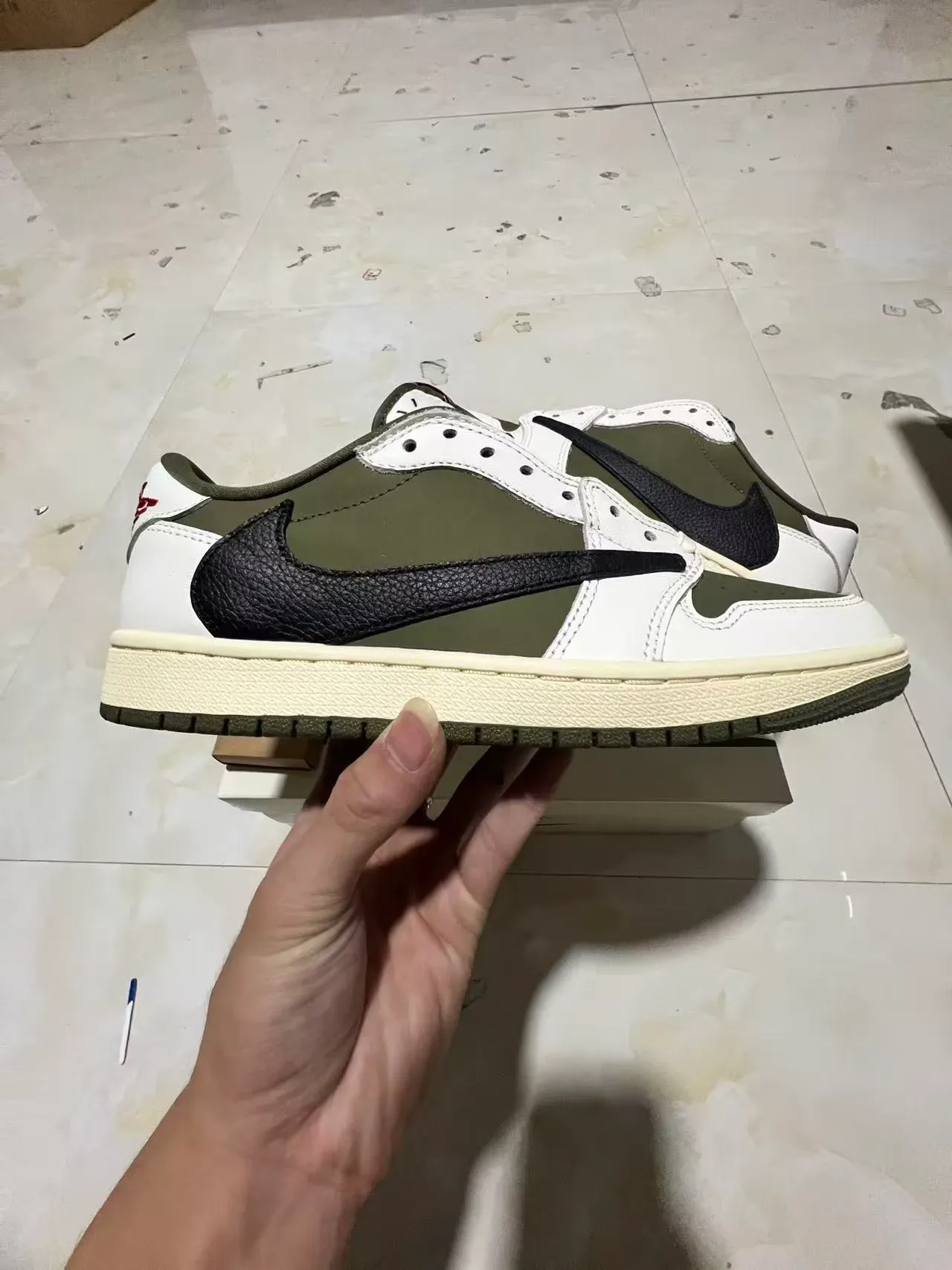 Nike Sneakers Lifestyle de Cuero Layered Blanches et Army Green Low-Top 7