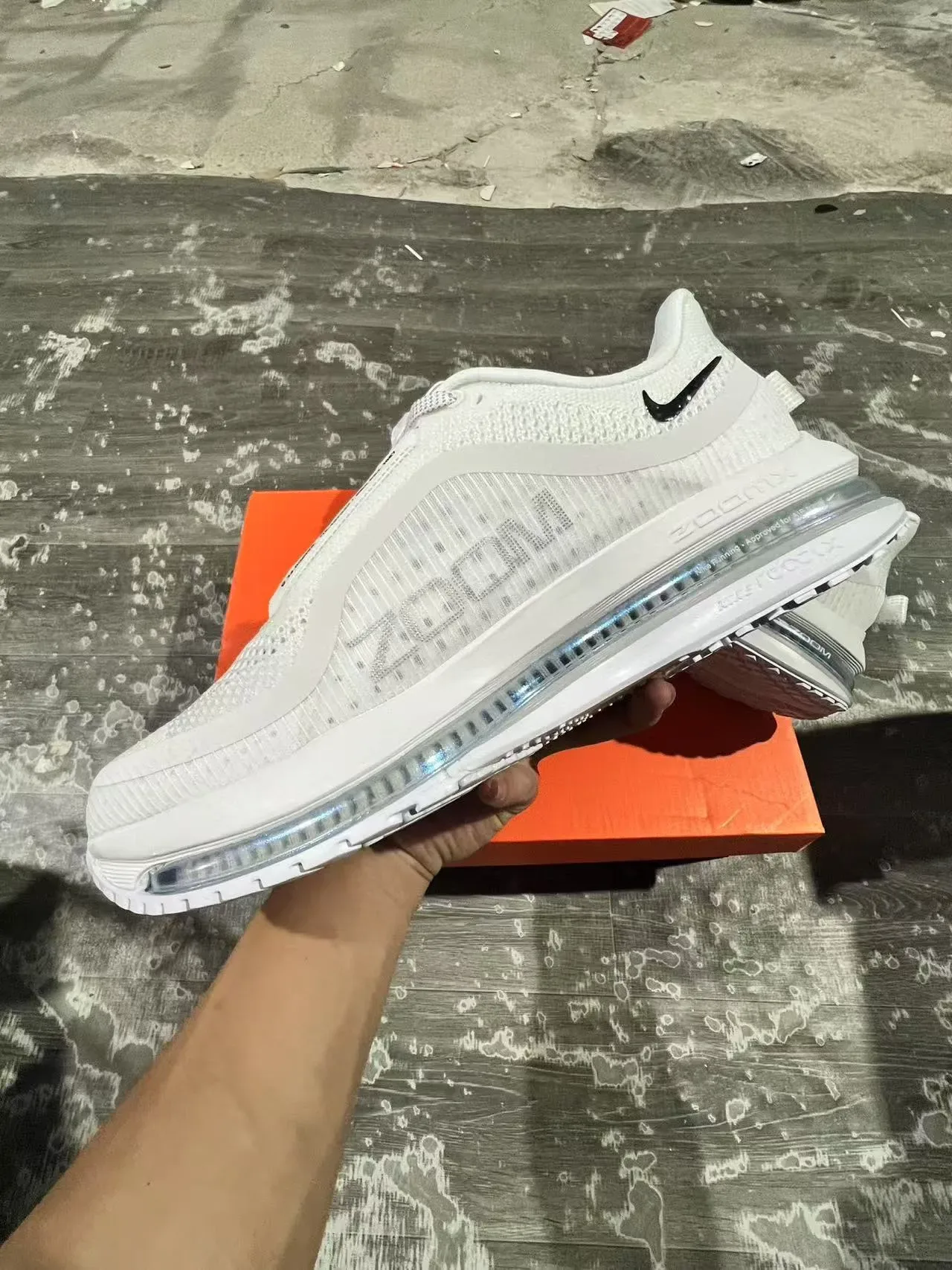 Nike White Black Engineered Mesh Upper Full-Length Air Zoom Unit Lifestyle Sneakers 5
