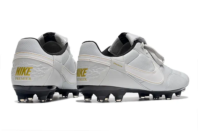Nike Blanc Noir Bas-Coupé Cuir-Synthétique Hybride Supérieur Terrain Ferme Chaussures de Football 11