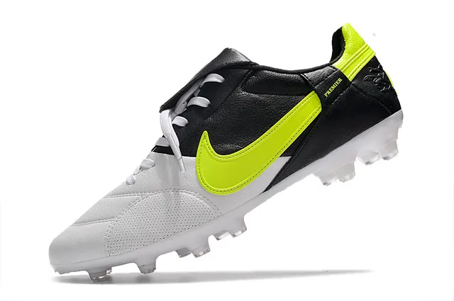Nike Blanc Noir Bas-Coupé Cuir-Synthétique Hybride Supérieur Terrain Ferme Chaussures de Football 14