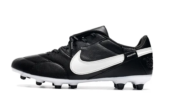Nike Blanc Noir Bas-Coupé Cuir-Synthétique Hybride Supérieur Terrain Ferme Chaussures de Football 21