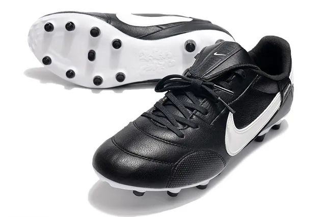 Nike Blanc Noir Bas-Coupé Cuir-Synthétique Hybride Supérieur Terrain Ferme Chaussures de Football 22