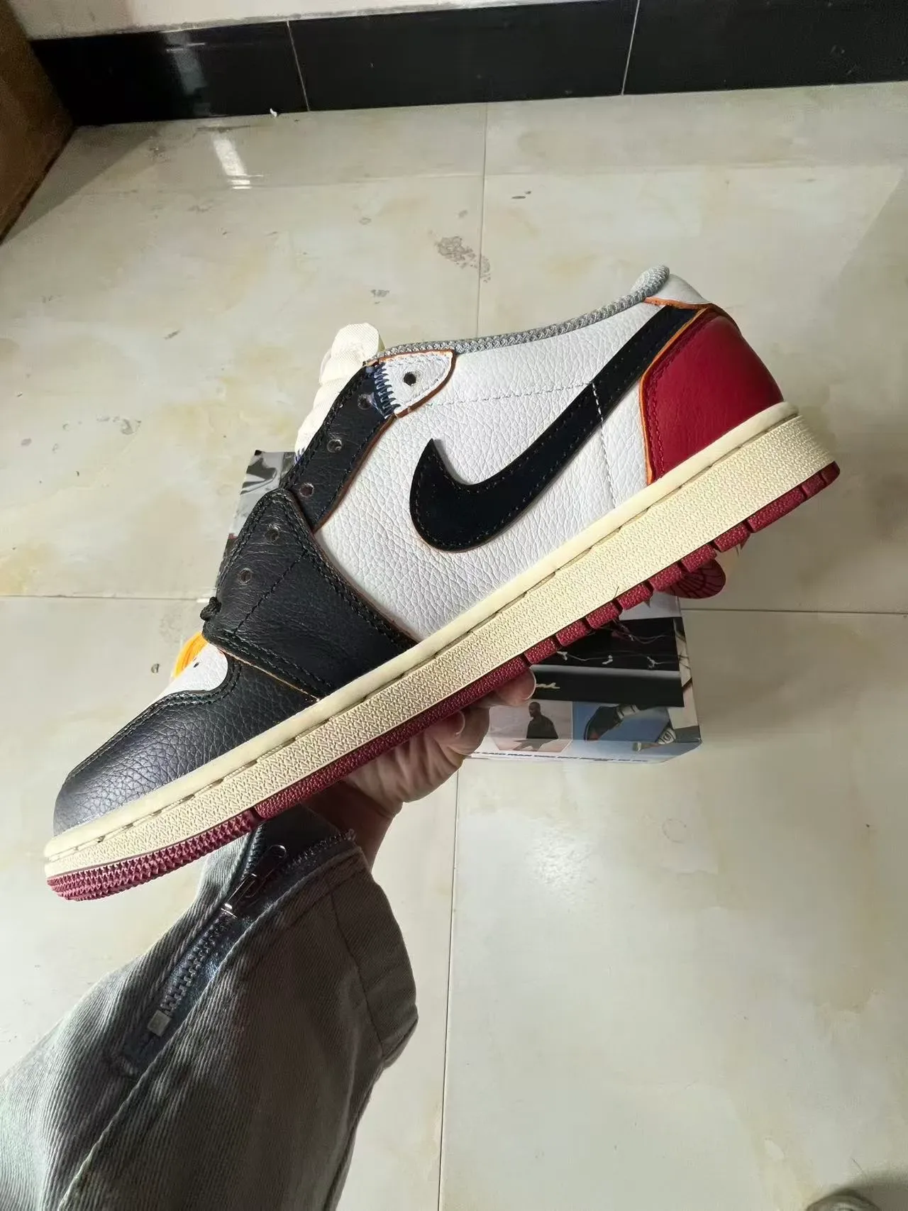 Nike White Black Low-Top Basketball Silhouette Multi-Panel Leather Construction Lifestyle Sneakers 5