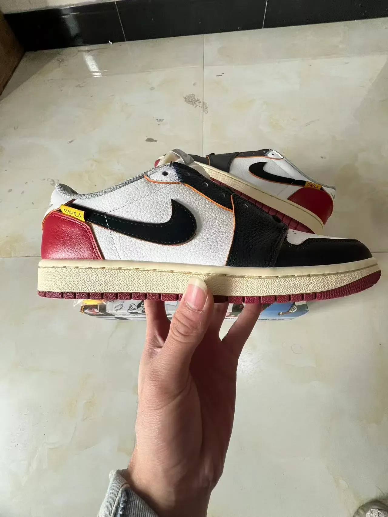 Nike White Black Low-Top Basketball Silhouette Multi-Panel Leather Construction Lifestyle Sneakers 7
