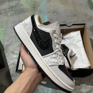 Nike White Black Quilted Satin Upper Crystal-Embellished Swoosh Lifestyle Sneakers