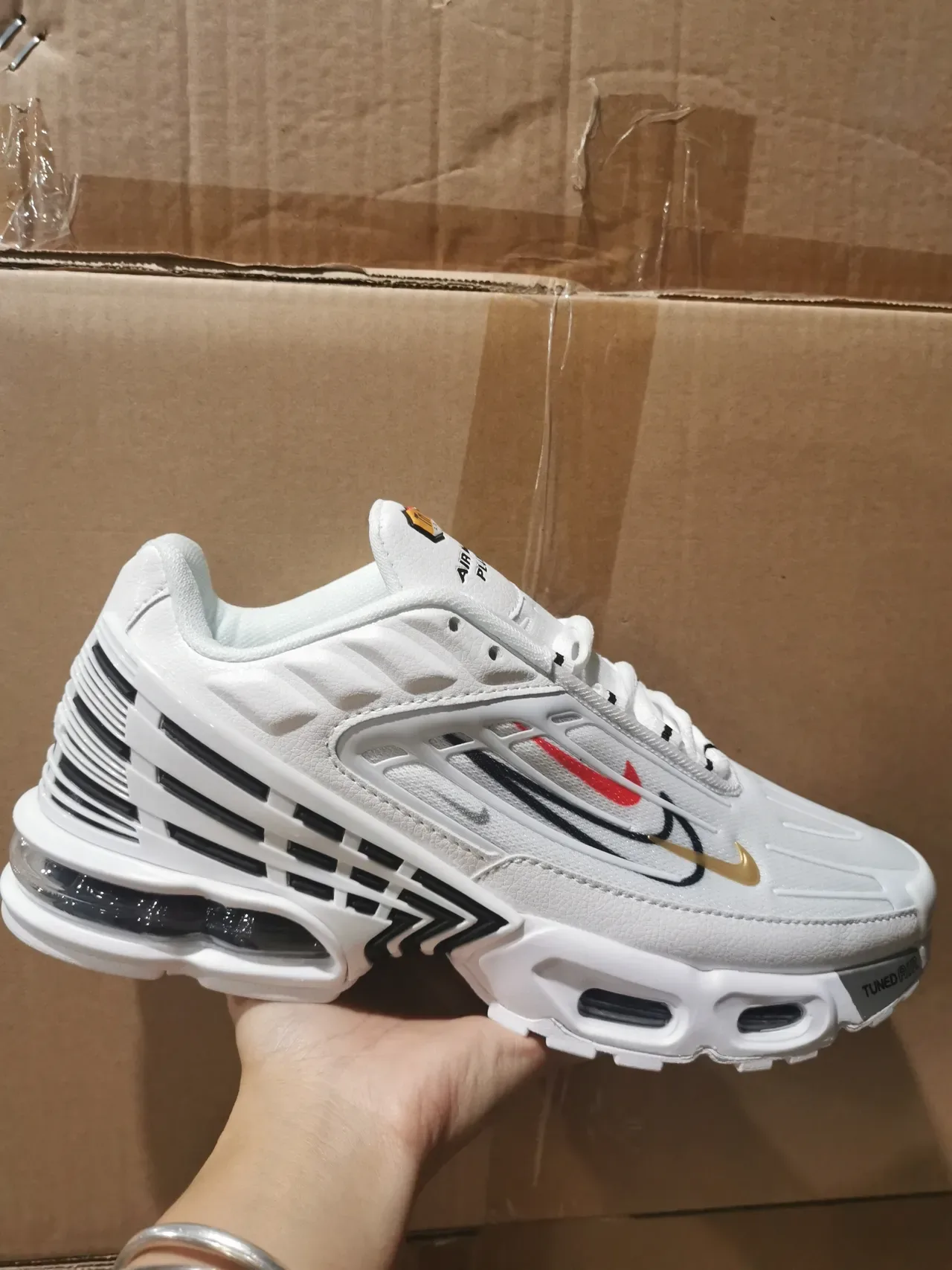 Nike White Black Tuned Air Cushioning Layered Synthetic Cage Lifestyle Sneakers 4