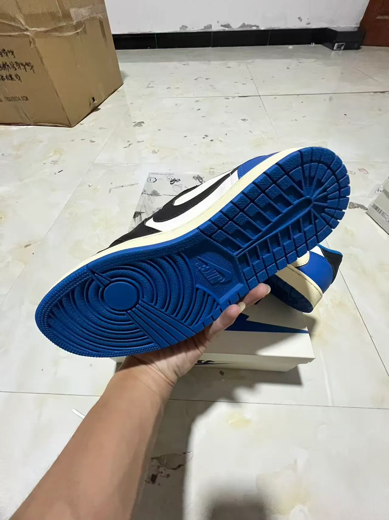 Nike White Blue Leather And Synthetic Upper Contrasting Color Blocking Lifestyle Sneakers 6