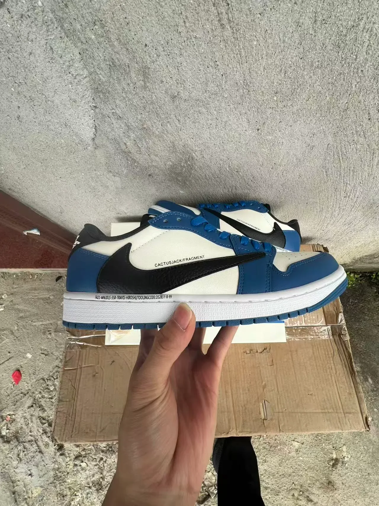 Nike White Blue Low-Top Basketball-Inspired Silhouette Multi-Panel Leather Upper Lifestyle Sneakers 7