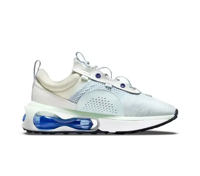 Nike White Blue Mesh Upper Visible Air Cushioning Unit Sneakers 6