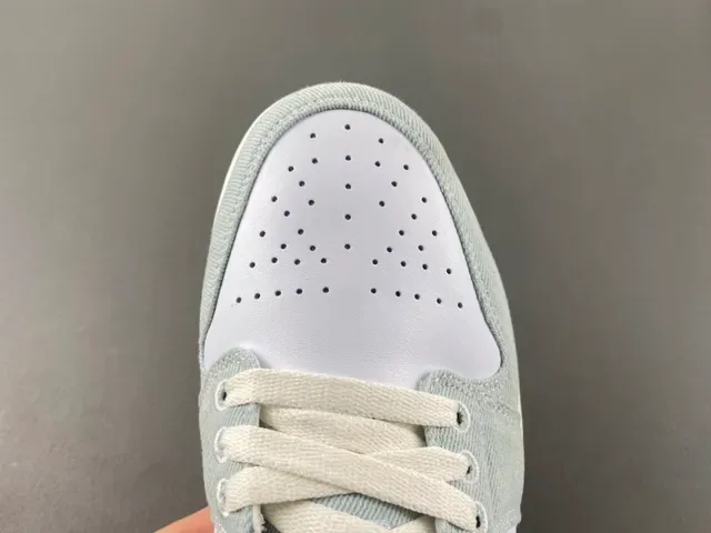 Nike White Navy Denim-Panel Upper Perforated Toe Box Lifestyle Sneakers 5