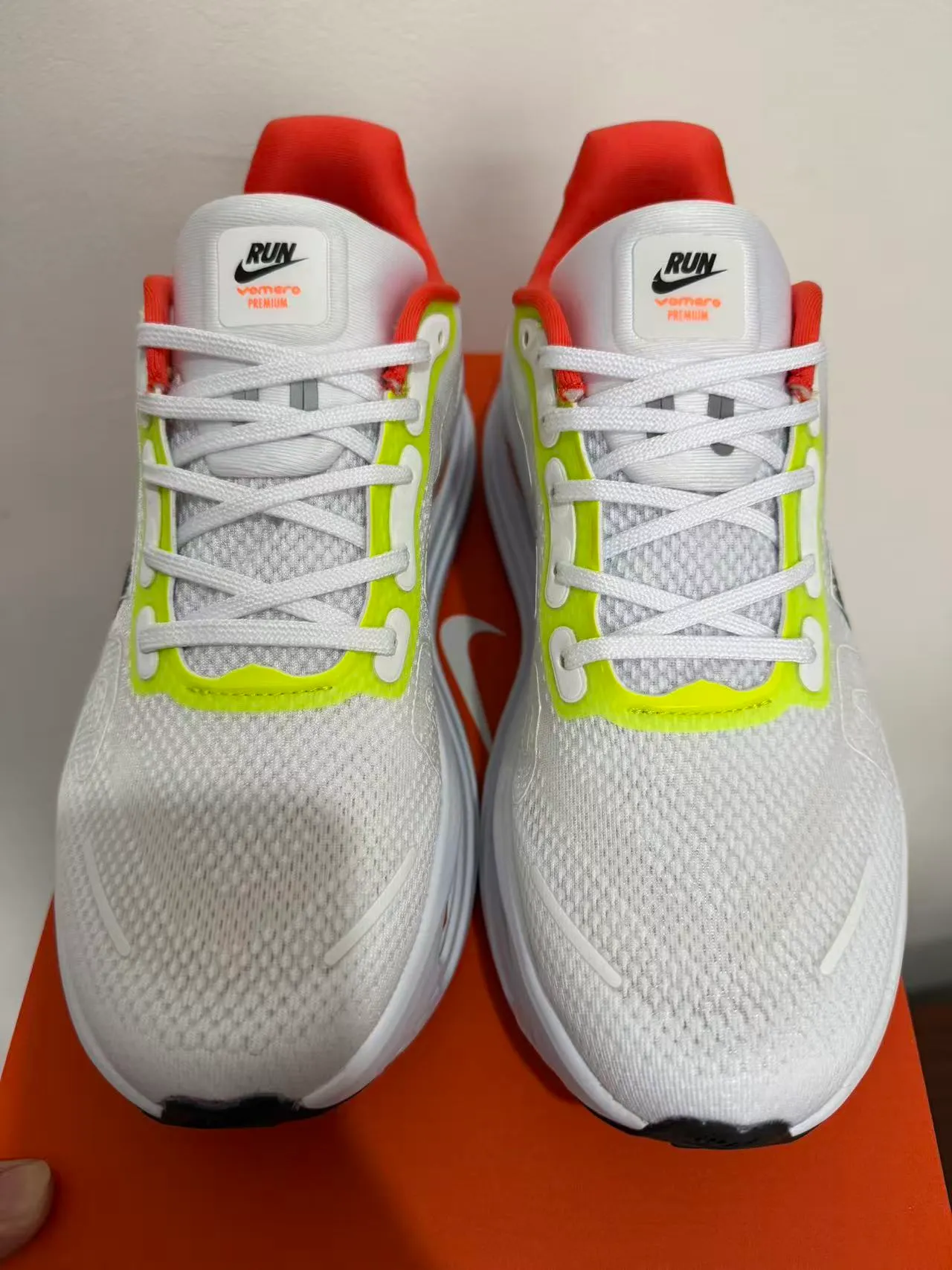 Nike White Orange Engineered Mesh Upper Visible Air Zoom Unit Running Shoes 3