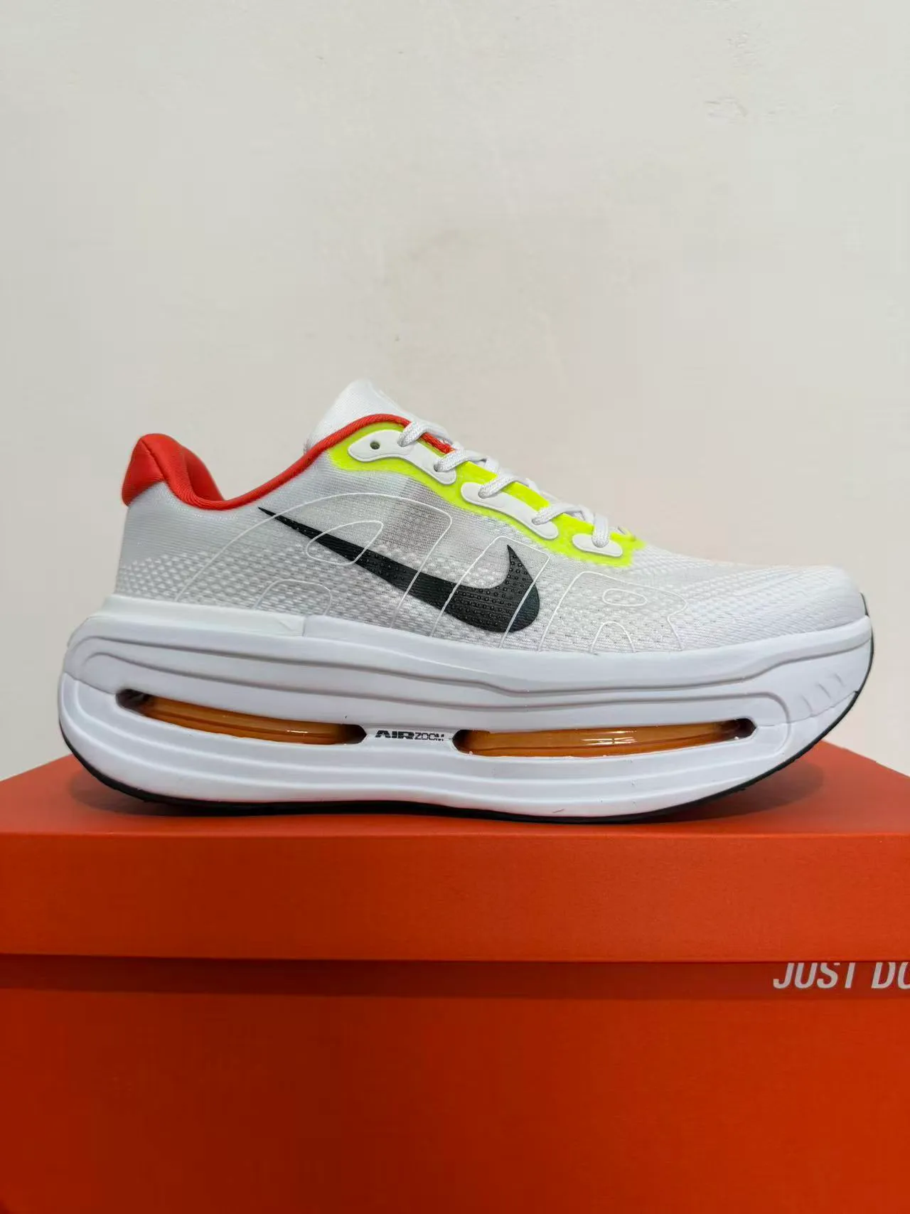 Nike White Orange Engineered Mesh Upper Visible Air Zoom Unit Running Shoes 6