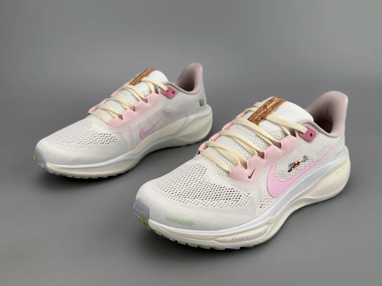 Nike White Pink Engineered Mesh Upper Swoosh Overlay Running Shoes 5