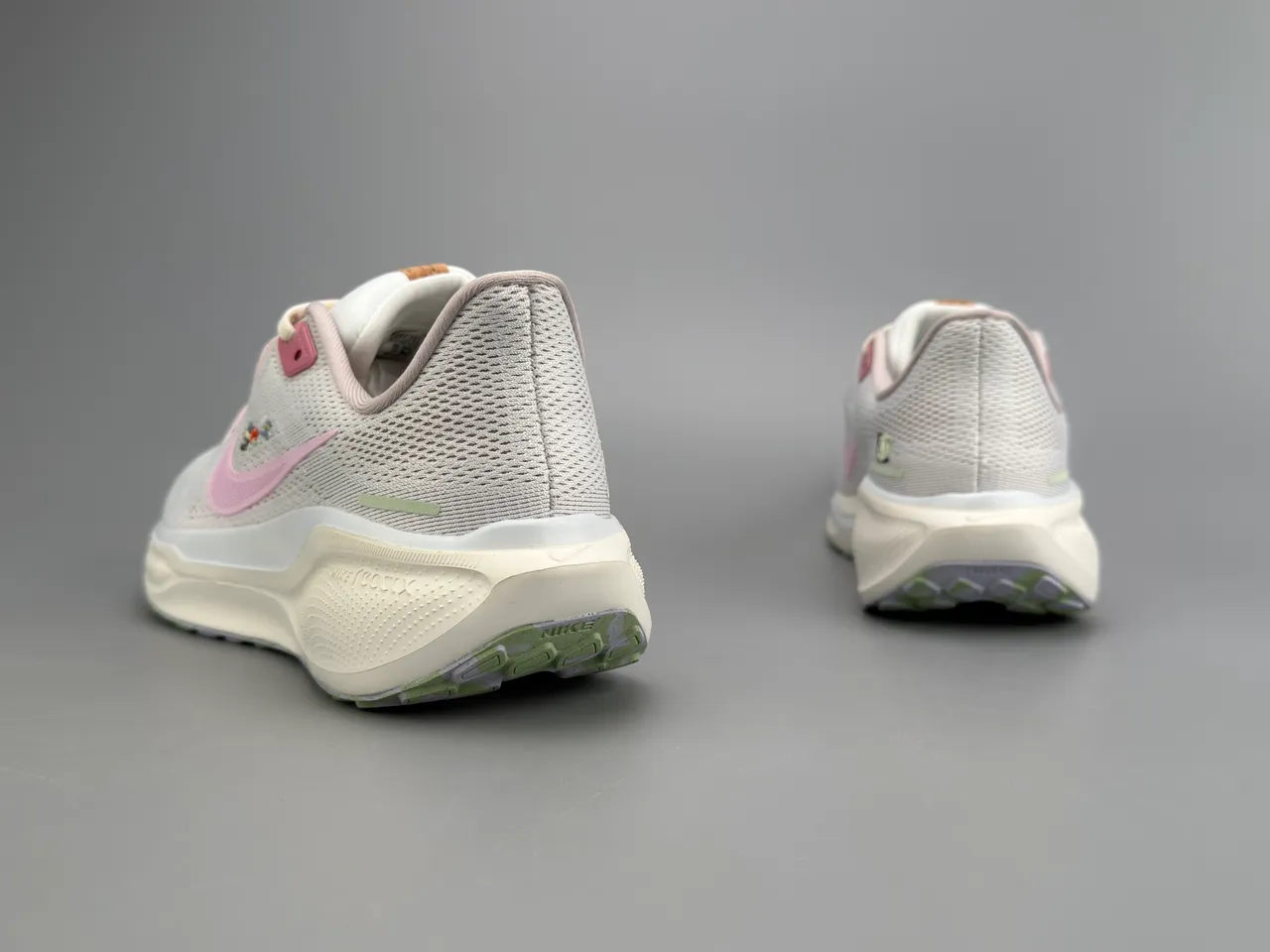 Nike White Pink Engineered Mesh Upper Swoosh Overlay Running Shoes 6