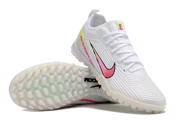 Nike White Pink Low-Cut Shoe Textured Synthetic Upper Turf Soccer Shoes 3