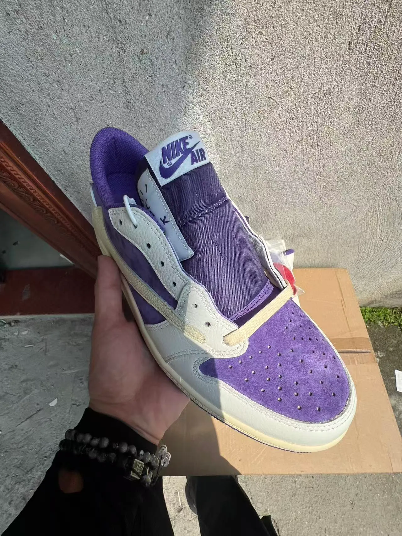 Nike White Purple Low-Top Leather And Suede Panelled Lifestyle Sneakers 2