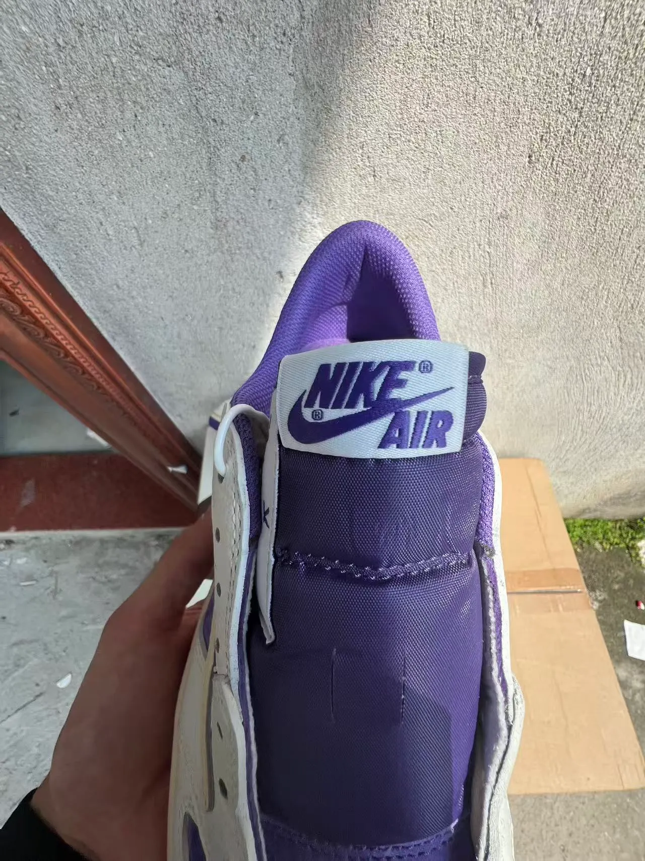 Nike White Purple Low-Top Leather And Suede Panelled Lifestyle Sneakers 4