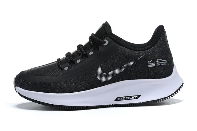 Nike White Red Low-Top Lace-Up Engineered Mesh Upper Running Shoes 23