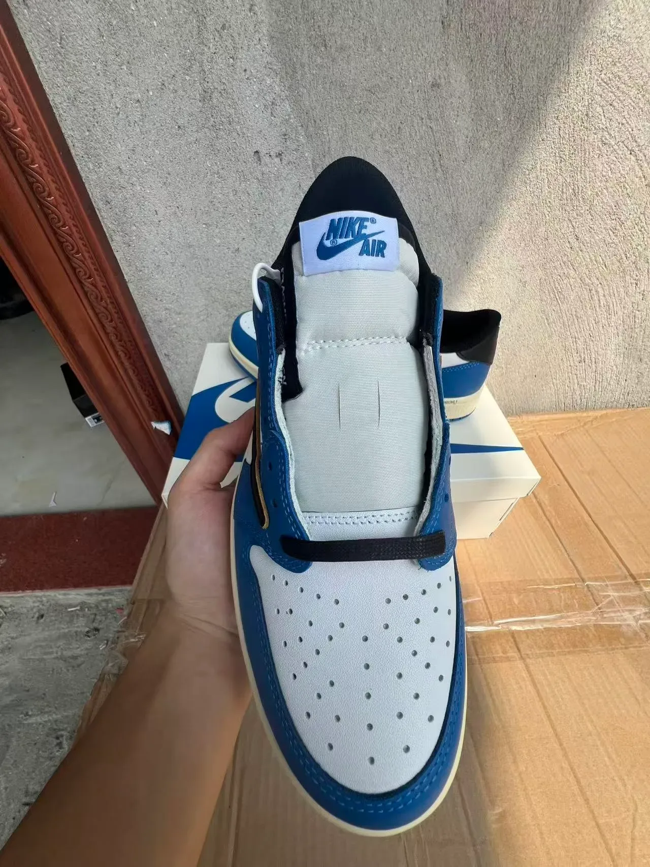 Nike x Cactus Jack x Fragment Design Air Jordan 1 Royal Lifestyle Sneakers 3