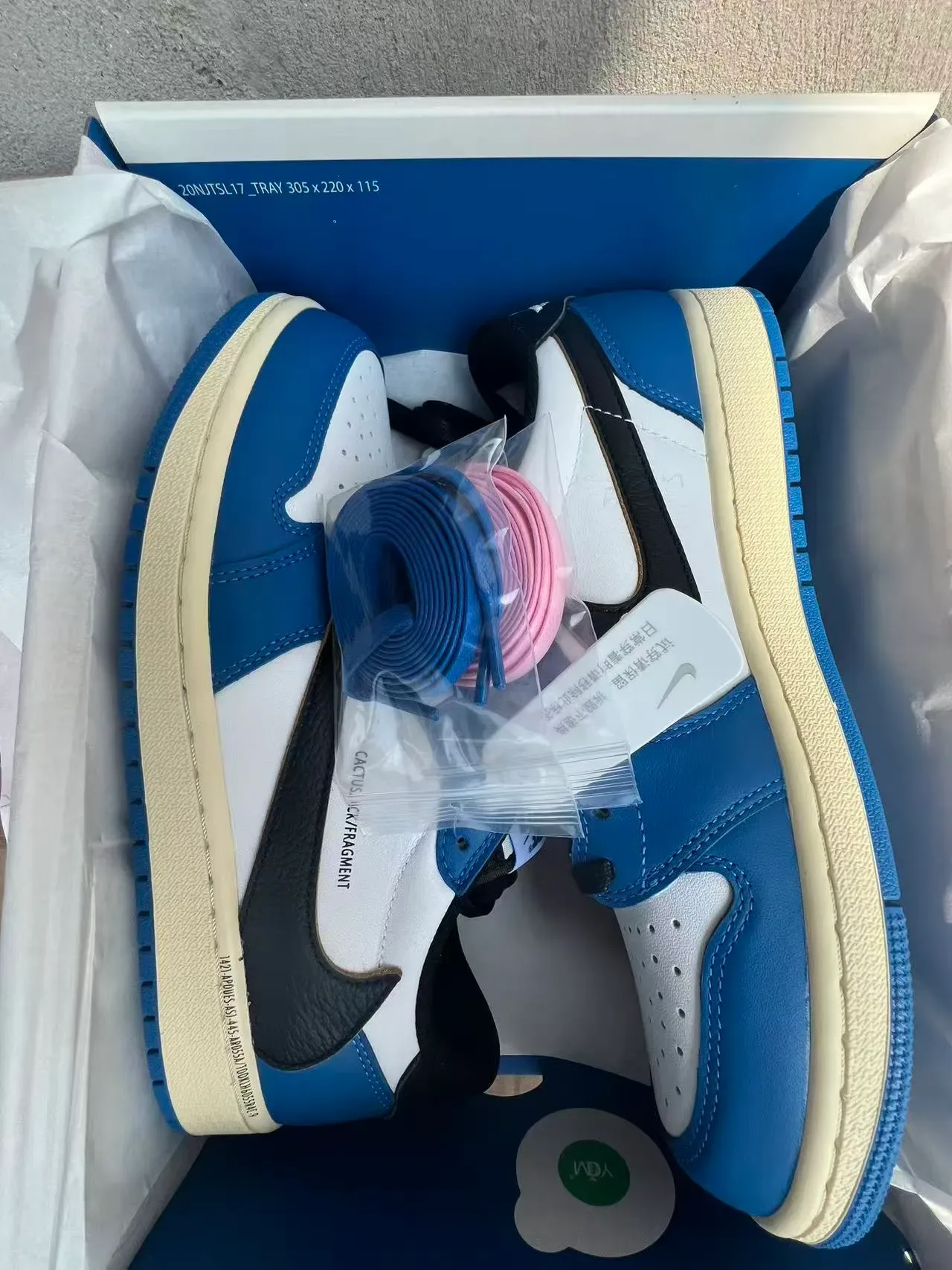 Nike x Cactus Jack x Fragment Design Air Jordan 1 Royal Lifestyle Sneakers 9