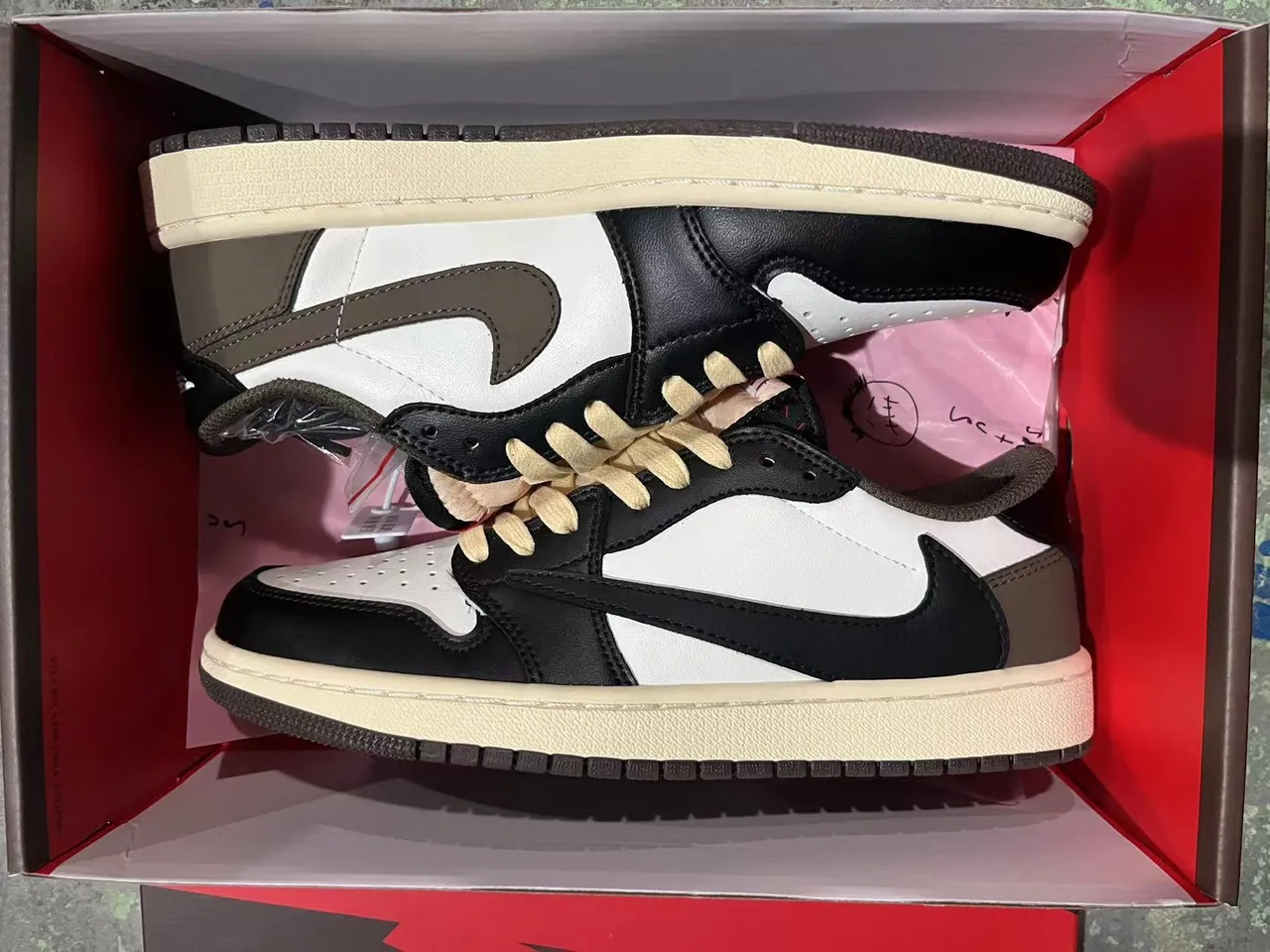 Nike x Off-White Air Jordan 1 Low Mocha Lifestyle Sneakers 6