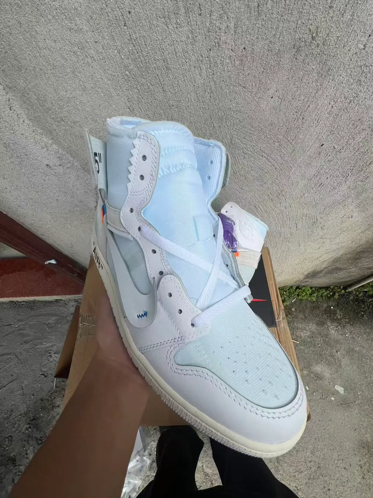 Nike x Off-White Air Jordan 1 'Off-White' High-Top Basketball Shoes 2