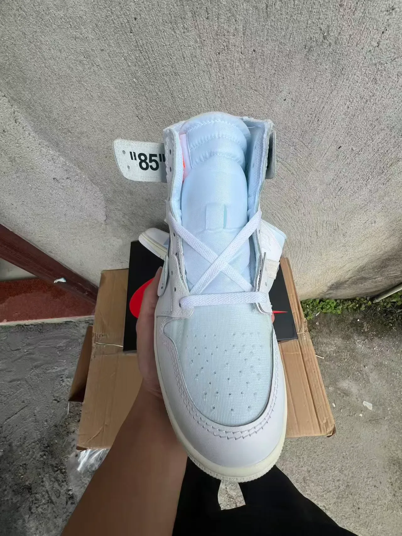 Nike x Off-White Air Jordan 1 'Off-White' High-Top Basketball Shoes 3