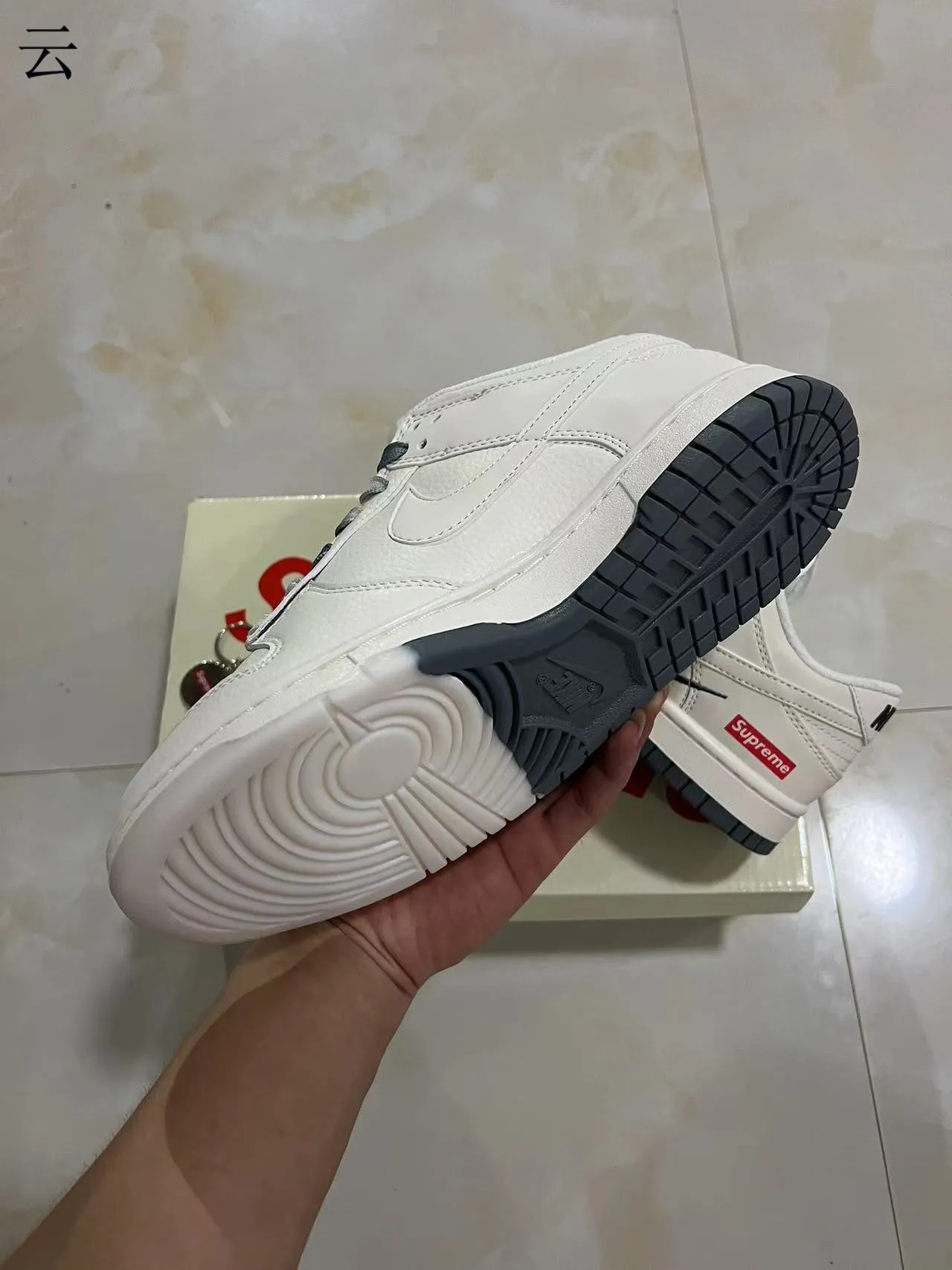 Nike x Supreme Dunk Low Off-White Skateboard Shoes 5