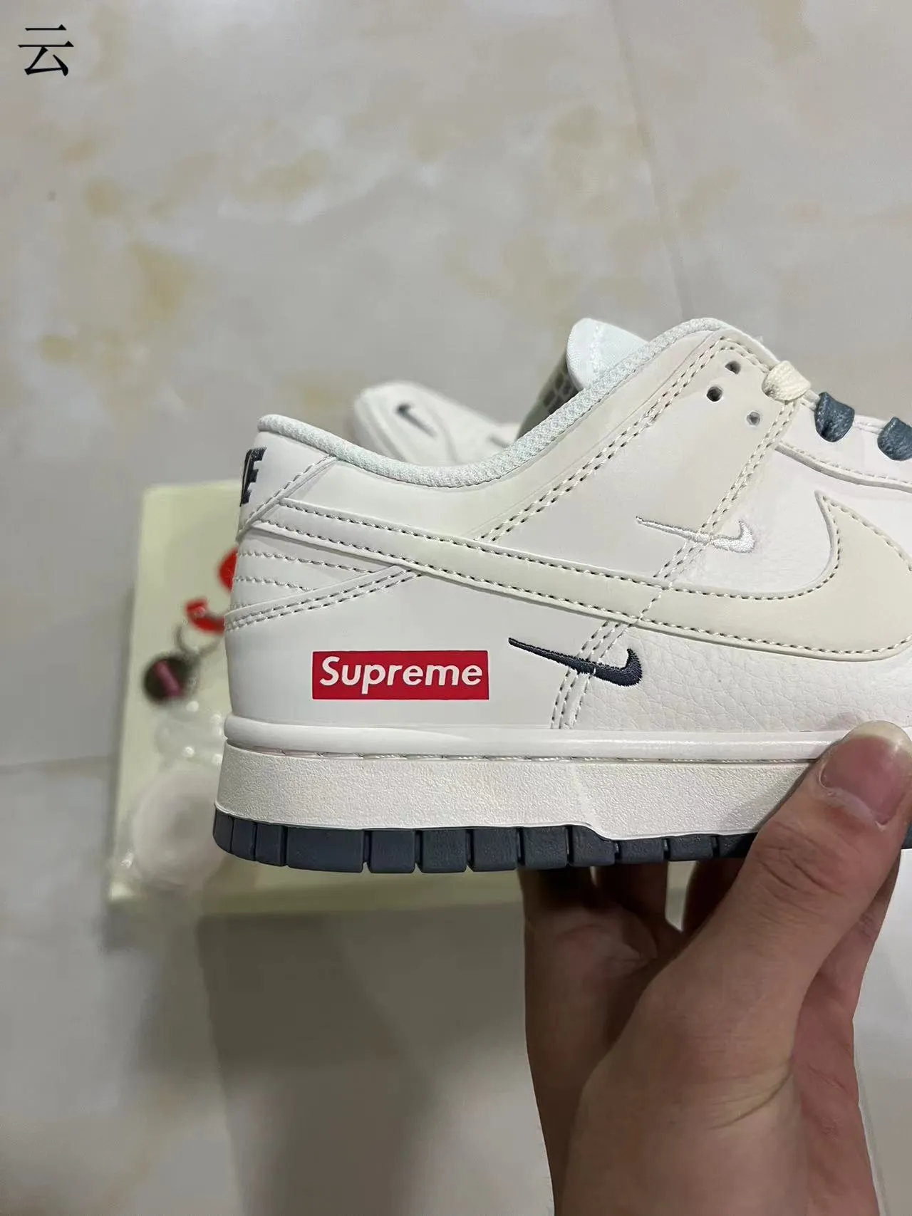 Nike x Supreme Dunk Low Off-White Skateboard Shoes 7